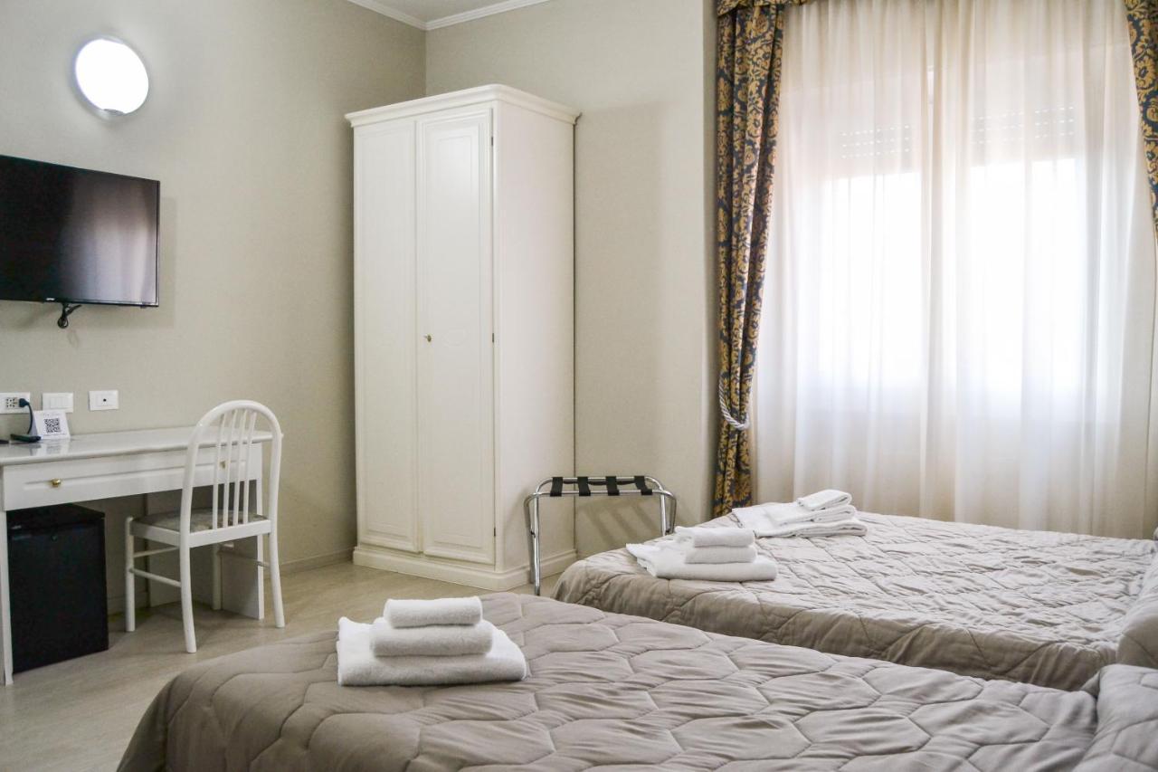 Hotel Domus Маранело Екстериор снимка