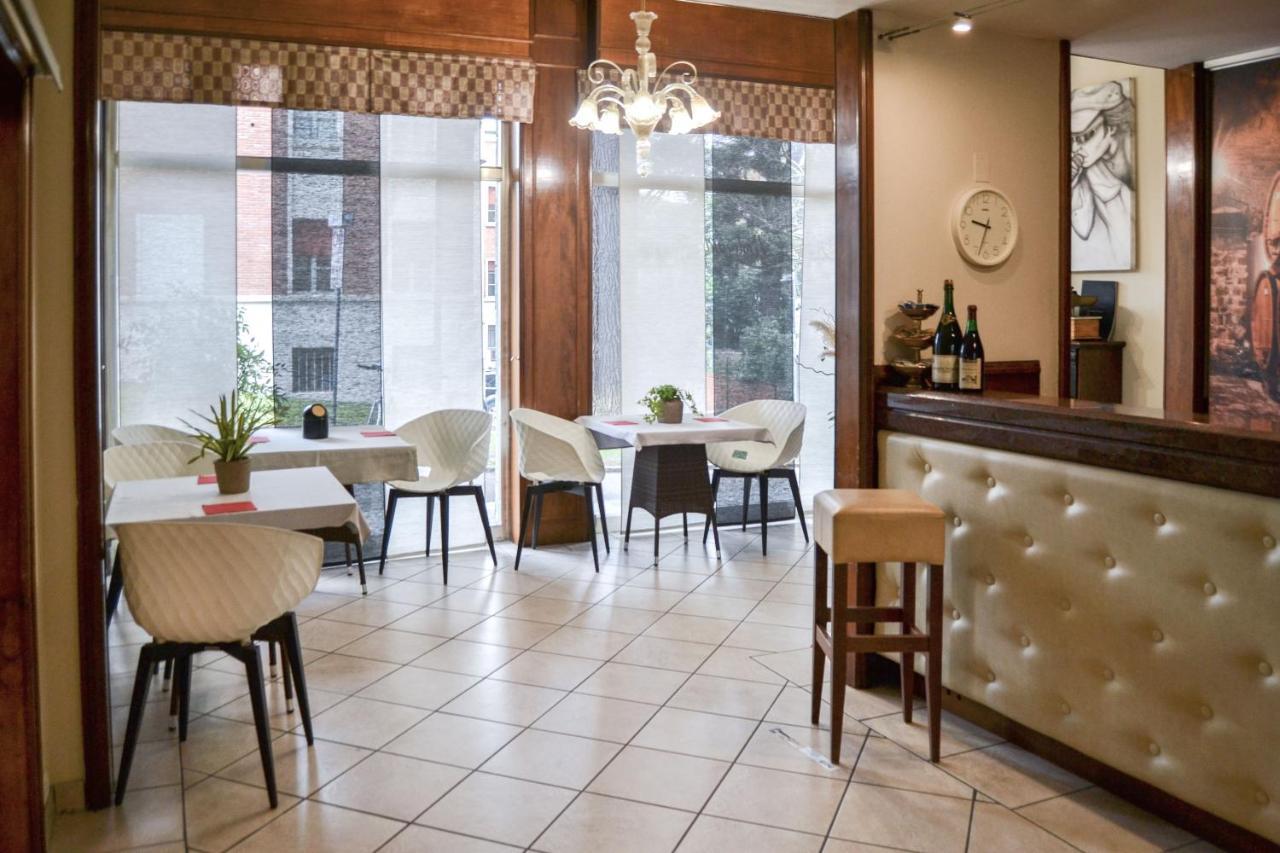 Hotel Domus Маранело Екстериор снимка