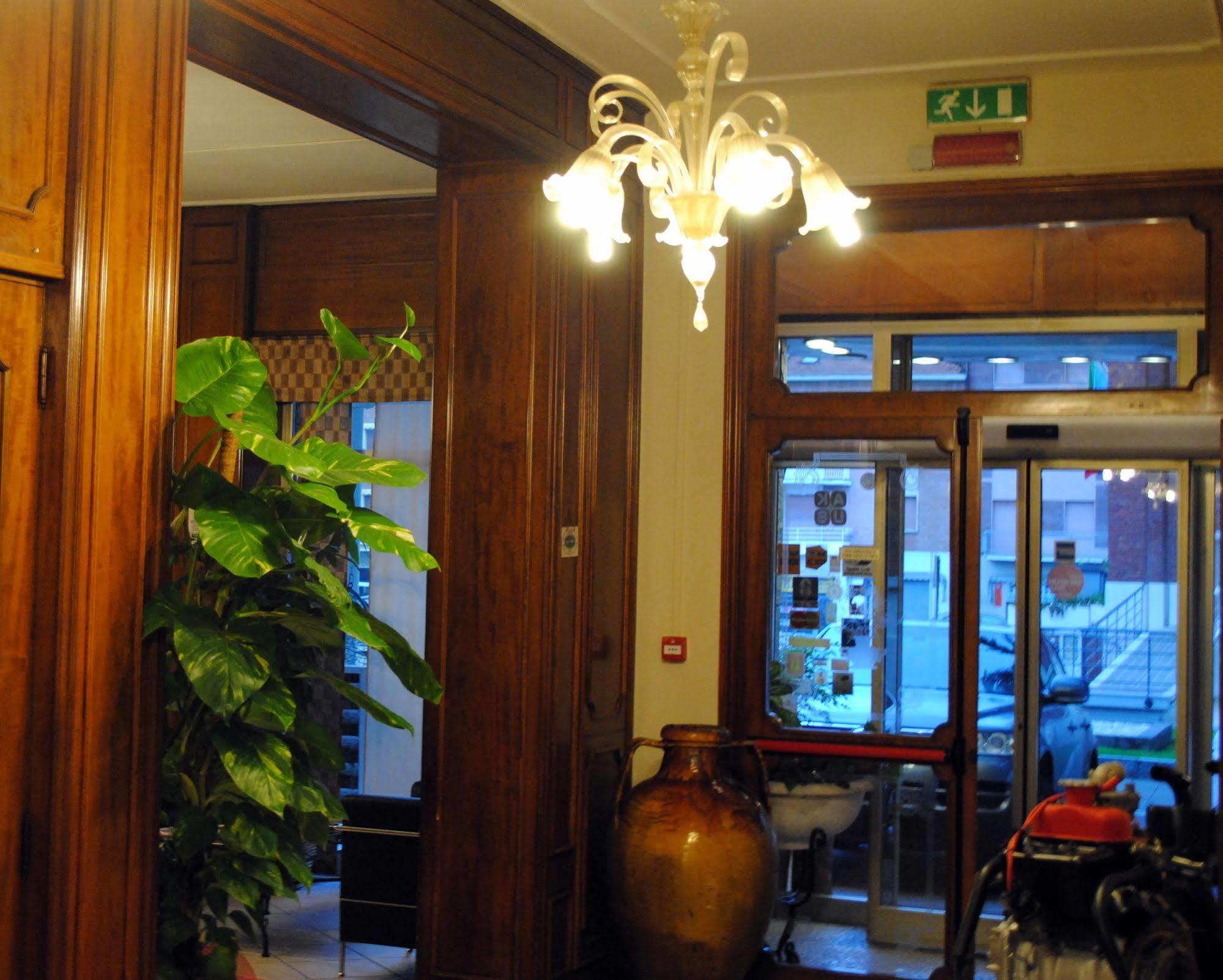 Hotel Domus Маранело Екстериор снимка