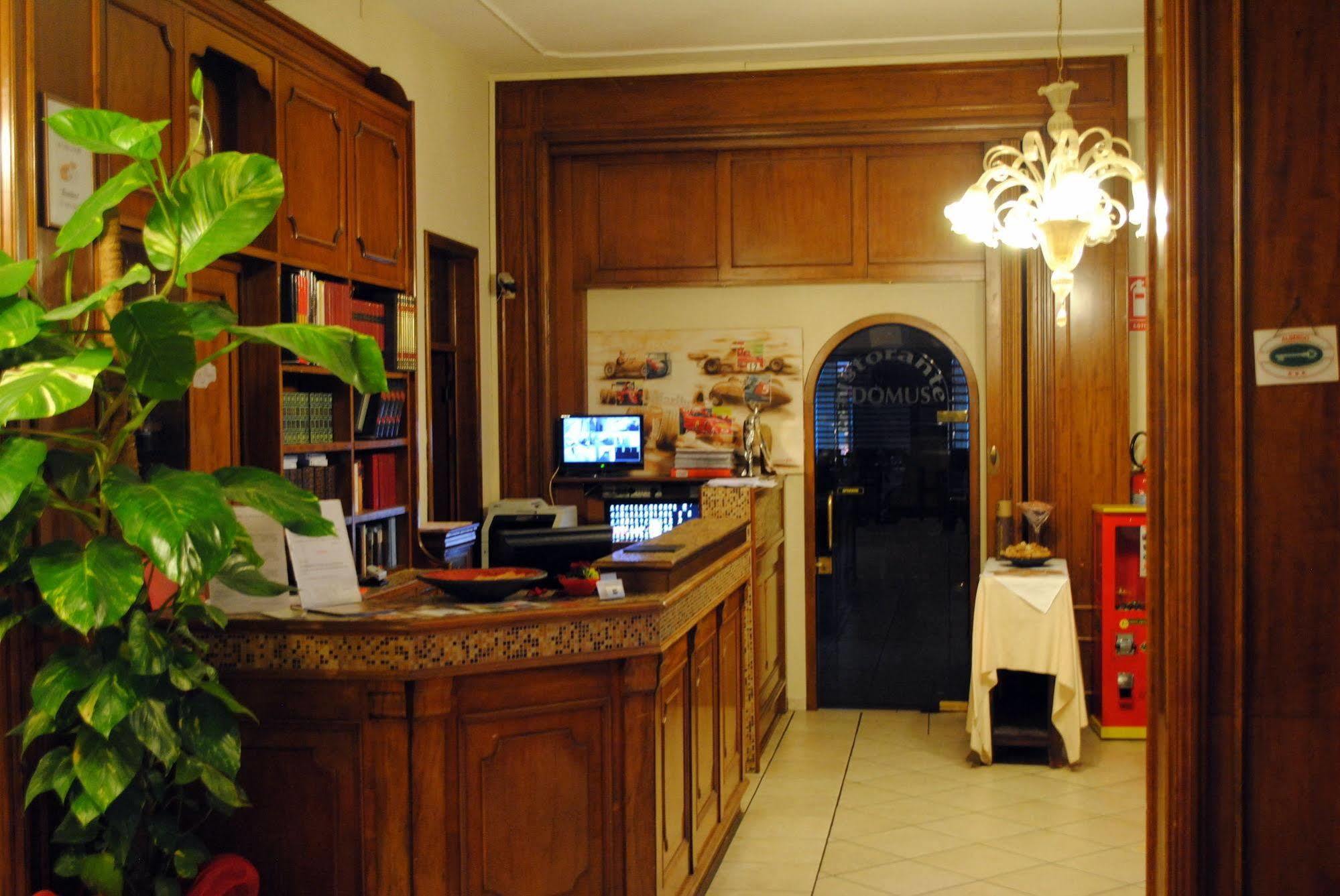 Hotel Domus Маранело Екстериор снимка