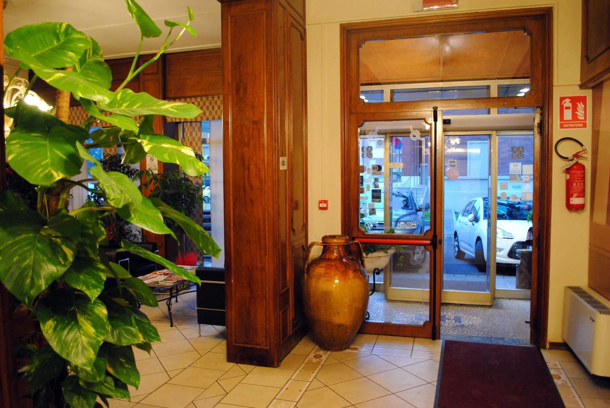 Hotel Domus Маранело Екстериор снимка